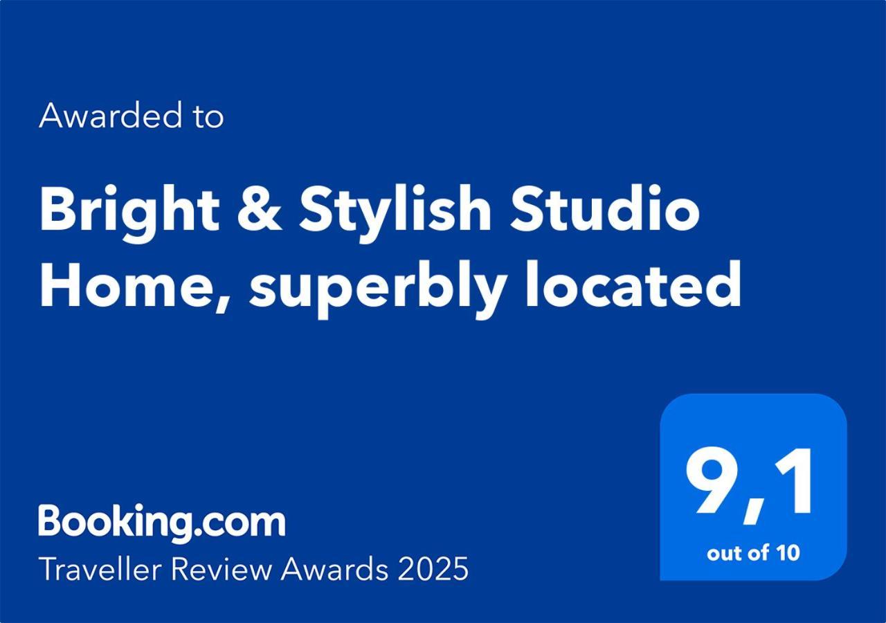 Bright & Stylish Studio Home, Superbly Located サラエヴォ エクステリア 写真