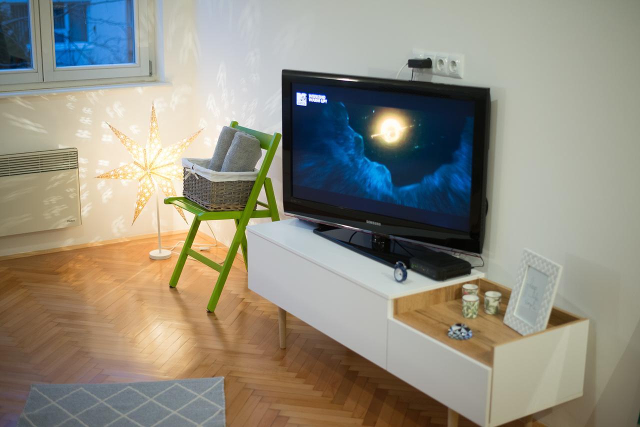 Bright & Stylish Studio Home, Superbly Located サラエヴォ エクステリア 写真